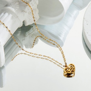 Collares con Colgante de Corazón Modernos 2026, Joyería Minimalista Hipoalergénica de Acero Inoxidable 316L con Baño de Oro PVD de 18k para Mujer - Product Image 2
