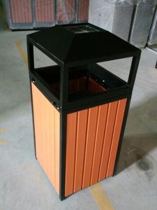 15 Gallon Metal &amp; Wood Outdoor Public Trash Bins with Removable Inner Bucket Classic Style Commercial &amp; Hotel Use - Product Image 4