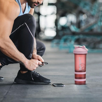 Bouteille shaker à protéines en PP sans BPA, étanche, avec couvercle à vis et compartiment de rangement pour poudre, idéale pour la salle de sport
