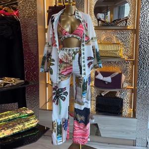 Completo Elegante da Donna con Camicia Stampata e Pantaloni a Gamba Larga, Stile Casual - Product Image 1