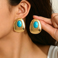 Boucles d'oreilles clous polyvalentes pour femme, style européen-américain, à monture large, en alliage de zinc, doré poli, audacieuses, vintage, géométriques, incrustées de turquoise
