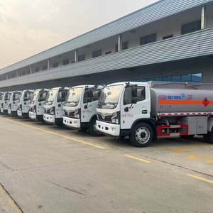 Camión Cisterna Dongfeng 4x2 <span class=keywords><strong>de</strong></span> 8500L para Transporte <span class=keywords><strong>de</strong></span> Petróleo, Diésel y Gasolina - Product Image 3