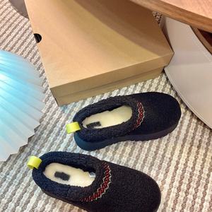 Bottes d'hiver Uggs de haute qualité, chaudes et confortables, en laine moelleuse, pantoufles plateforme antidérapantes, bottes à la cheville pour homme et femme - Product Image 3