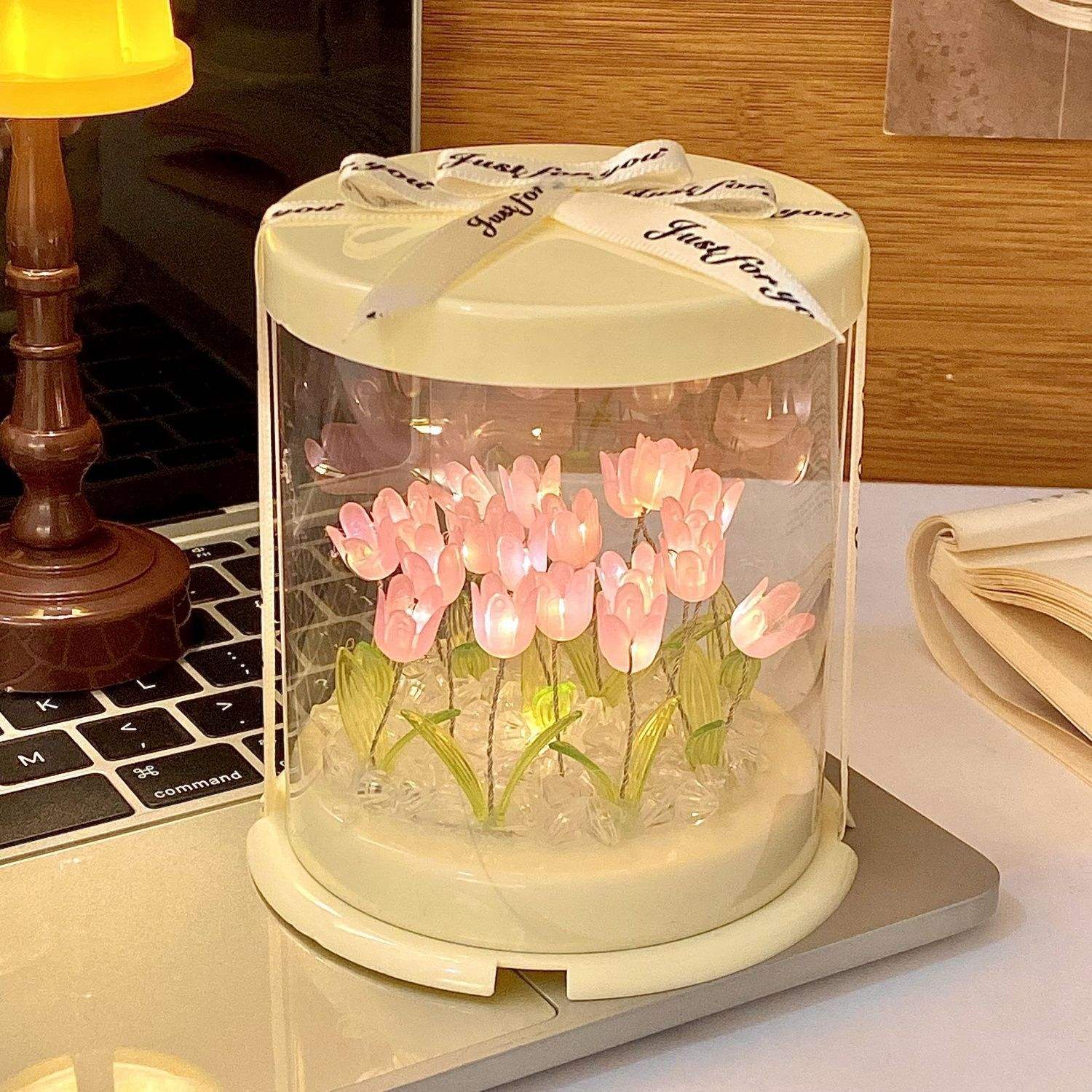 19 pétales de gelée rose + boîte à gâteau