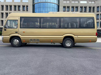 Bus de luxe Coaster Bus 23 sièges Bus diesel équipage de passagers Minibus