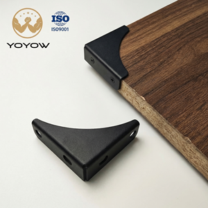 YOYOW Angle en fer triangulaire noir thermolaqué à 90 degrés, robuste, facile à installer pour cuisine, salle de bain, armoire, bureau, lit - Product Image 1