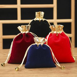 Sacs cadeaux en velours avec cordon de serrage 7*9cm, pochettes à bijoux en velours avec cordons dorés - Product Image 6