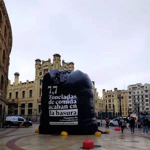 Réplique gonflable géante blanche de vélo de PVC avec le logo et le ventilateur, modèles gonflables de bicyclette, cycle géant gonflable - Product Image 2