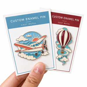 Pins de solapa personalizados de esmalte duro con diseño musical, chapados en oro, de aleación de zinc, con guitarra y micrófono vintage, insignia de esmalte duro - Product Image 5