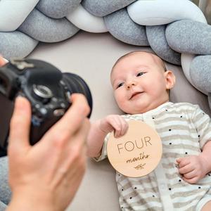 Hermosas Tarjetas de Madera Ecológicas para Fotografía de Bebés Recién Nacidos, Personalizadas con Grabado Mensual - Product Image 2