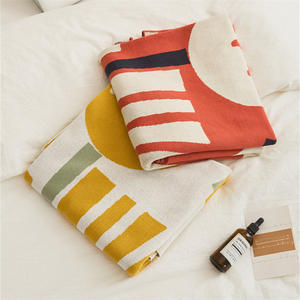 Venta al por mayor, edredón <span class=keywords><strong>de</strong></span> punto <span class=keywords><strong>de</strong></span> algodón <span class=keywords><strong>para</strong></span> las cuatro estaciones, manta <span class=keywords><strong>de</strong></span> sofá grande <span class=keywords><strong>de</strong></span> <span class=keywords><strong>ganchillo</strong></span> floral - Product Image 4