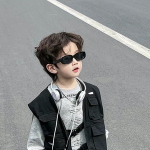 Occhiali da sole blu 2024 per bambini versione coreana per <span class=keywords><strong>ragazzi</strong></span> all'aperto polarizzati parasole protezione UV lente alla moda per bambine - Product Image 1