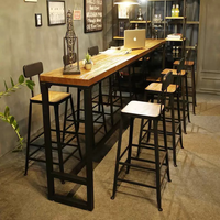 Ensemble table et chaises de restaurant en bois massif avec design moderne pour usage commercial