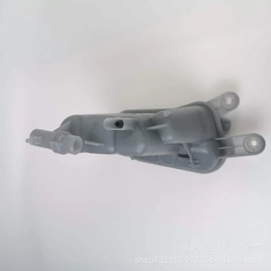 Tanque de Agua Auxiliar para Audi Q5 8K0121403T, Tanque de Expansión de Plástico para Reemplazo o Reparación - Product Image 4