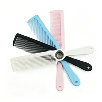 Peigne à cheveux rotatif personnalisé avec logo pour hommes et femmes, en fibre de carbone, à dents arrondies, résistant à la chaleur, pour coiffeurs et barbiers