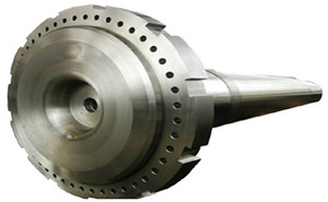 Usinage CNC industriel de longs arbres à grandes brides en acier forgé - Product Image 4