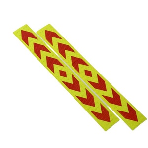 Autocollants réfléchissants lumineux en PVC - Ruban adhésif multicolore pour carrosserie de voiture avec double flèche pour la sécurité nocturne - Vente en gros - Product Image 3