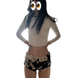 Pantalones Cortos de Cuero Auténtico Personalizados, Estilo Europeo Americano, Cintura Alta, con Pelo en la Parte Inferior, Elásticos y Ajustados para Otoño e Invierno - Product Image 1