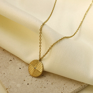 Geometric Round Pendant Necklace Gold Bezel Setting Fashion Clavicle Chain Women's Jewelry - Product Image 2