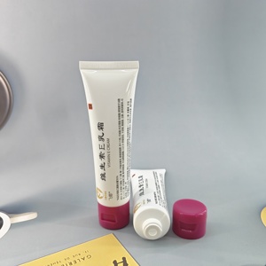 Tube souple rond en PE blanc personnalisé de 50g avec bouchon à clapet orienté D30mm pour emballage de crème ou d'onguent à la vitamine E - Product Image 4