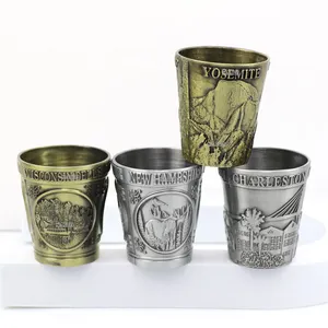 Bicchiere da regalo in metallo con souvenir turistici con Logo personalizzato di alta qualità