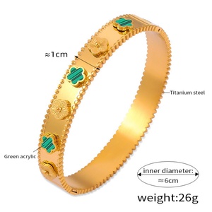 กำไลข้อมือ Clover ทอง 18K และเงินสเตนเลสสตีล ประดับเพชรซิคอน เครื่องประดับแฟชั่นสวยงาม ต่างหู กำไลข้อมือ ของขวัญสำหรับผู้หญิง ขายส่ง - Product Image 3