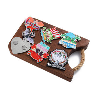 Colorido esmalte murciélago cangrejo cabra playa diseño personalizado metal nevera imán fabricante - Product Image 3