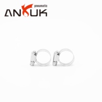 Collier de serrage américain perforé en acier galvanisé inoxydable, bande réglable de 12 mm (25 mm-55 mm) pour tuyaux d'alimentation en eau de construction
