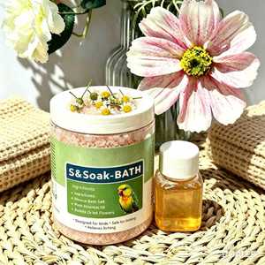 เกลืออาบน้ำนกออร์แกนิกขายดี พร้อมน้ำมันหอมระเหยธรรมชาติ - สูตรป้องกันไรฝุ่นอย่างปลอดภัยสำหรับการดูแลขนนกแก้วและนกพิราบ - Product Image 1