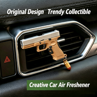 Nouveauté : Porte-clés créatif de luxe en alliage de zinc de 7 cm en forme de pistolet, désodorisant de voiture, accessoire de mode haut de gamme pour l'intérieur de l'auto
