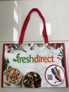 ถุงช้อปปิ้งผ้า PP ทอจากวัสดุรีไซเคิล พิมพ์กราเวียร์ เคลือบ BOPP สำหรับของขวัญและงานฝีมือ - Product Image 3