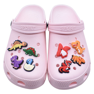 Breloques de chaussures personnalisées en PVC motif T-Rex de dessin animé et épingles de dinosaure vertes pour décorations de sabots - Product Image 2