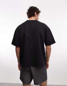 T-shirts décontractés personnalisés en gros, en coton peigné 95% et élasthanne 5%, à manches courtes et col en V pour hommes, couleur noire - Product Image 3
