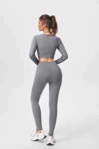 Vêtements de sport pour femmes : Haut de sport à manches longues avec bretelles – Idéal pour le yoga et le Pilates – Confort et mobilité à chaque mouvement - Product Image 6