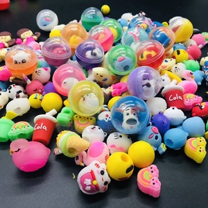 ของเล่นแคปซูลพลาสติกขนาด 32 มม. สำหรับตู้ขายสินค้าอัตโนมัติ แบบขายส่ง ดีไซน์หลากหลาย รูปสัตว์ PVC ของตกแต่งดินสอ - Product Image 1
