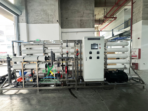 Machine de dessalement d'eau de mer conteneurisée 300 T/D PLC, unité d'osmose inverse pour l'approvisionnement en eau potable, l'irrigation et les centrales électriques - Product Image 3