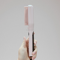 La dernière brosse lissante à vapeur légère, idéale pour les voyages, douce pour les cheveux et dotée d'un cordon rotatif à 360 degrés