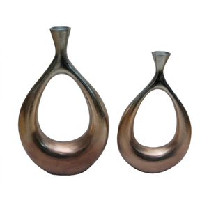 Vase de table moderne en métal fait main, porte-fleurs en forme de goutte d'eau, décoration décorative pour la maison et les mariages - Product Image 1
