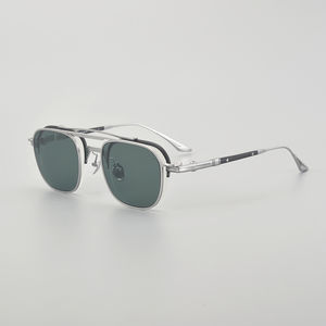 Monturas de <span class=keywords><strong>gafas</strong></span> de titanio ligeras de alta calidad <span class=keywords><strong>para</strong></span> hombre y mujer, monturas de <span class=keywords><strong>gafas</strong></span> de titanio cuadradas, <span class=keywords><strong>gafas</strong></span> con <span class=keywords><strong>Clip</strong></span> de sol magnéticas de lectura personalizada - Product Image 5