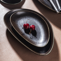 Ensemble de vaisselle en céramique de style arabe antique en gros, assiettes et bols, pour restaurant occidental, vaisselle en porcelaine noire