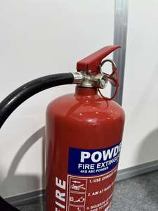 เครื่องดับเพลิงชนิดผงเคมีแห้ง น้ำหนัก 1กก. 2กก. 4กก. 6กก. 9กก. ผลิตจากโรงงานโดยตรง อุปกรณ์ดับเพลิงที่มีส่วนผสมของเหล็ก - Product Image 3