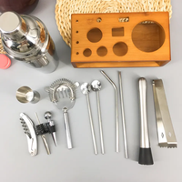 Ensemble d'outils de bar en acier inoxydable, kit de 13 pièces pour cocktails, shaker à cocktails, kit de mixologie pour barman avec support