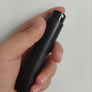 사용자 정의 로고 8ml 10ml 알루미늄 미니 휴대용 여행용 블랙 매트 트위스트 리필 미스트 스프레이 유리 및 PP 향수 분무기 병 - Product Image 5