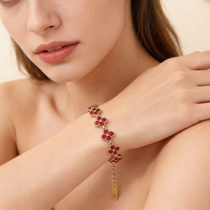 Bracelet à breloques en acier inoxydable plaqué or, style <span class=keywords><strong>français</strong></span>, zircon, best-seller européen et américain, sensation de luxe léger, haut de gamme, pour femme - Product Image 3