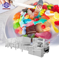 Sucette dure entièrement automatique chocolat gommeux déposant versant producteur faisant la Machine petite capacité vitamine gommeux ours Machine