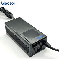 Chargeur de batterie au lithium personnalisé Blector T400-4810-CAN 48V 10A avec communication CAN Bus, construction en aluminium, installation facile pour scooter