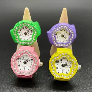 A-02037 2024 손가락 반지 시계 남성용 여성용 패션 쿼츠 손가락 반지 시계 다이아몬드