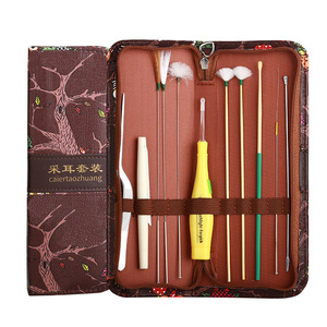 Outils de nettoyage des oreilles doux et manuels avec poils lumineux, un ensemble complet d'outils haut de gamme pour le nettoyage du conduit auditif. - Product Image 3
