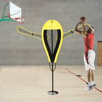 Modèle d'obstacle factice en maille portable à hauteur réglable pour l'entraînement au basket-ball imitant le mur humain