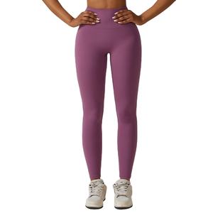Pantalones de Yoga de entrenamiento deportivos de cintura alta personalizados para mujer Leggings de poliéster suave para gimnasio Fitness - Product Image 2